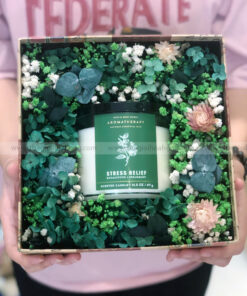 Hộp quà nến thơm Eucalyptus Spearmint 3 bấc trang trí hoa khô