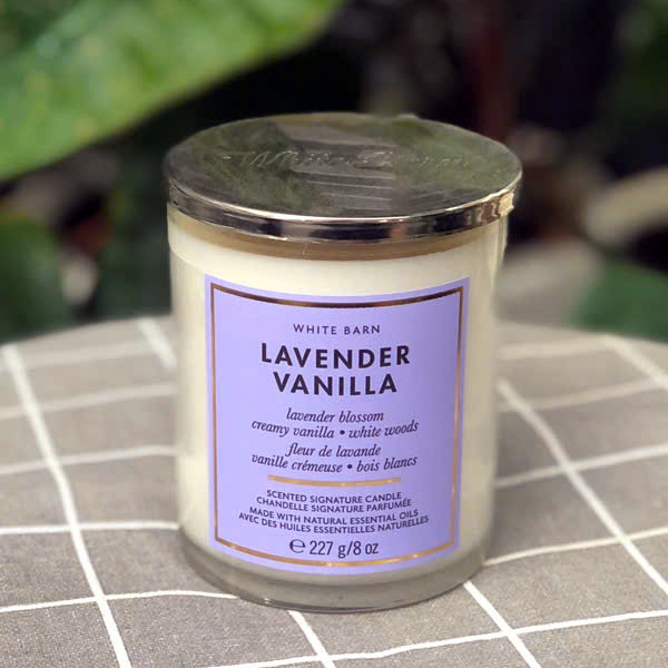 Nến thơm Bath And Body Works Lavender vanilla 1 bấc