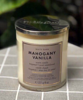 Nến thơm Bath And Body Works Mahogany Vanilla 1 bấc