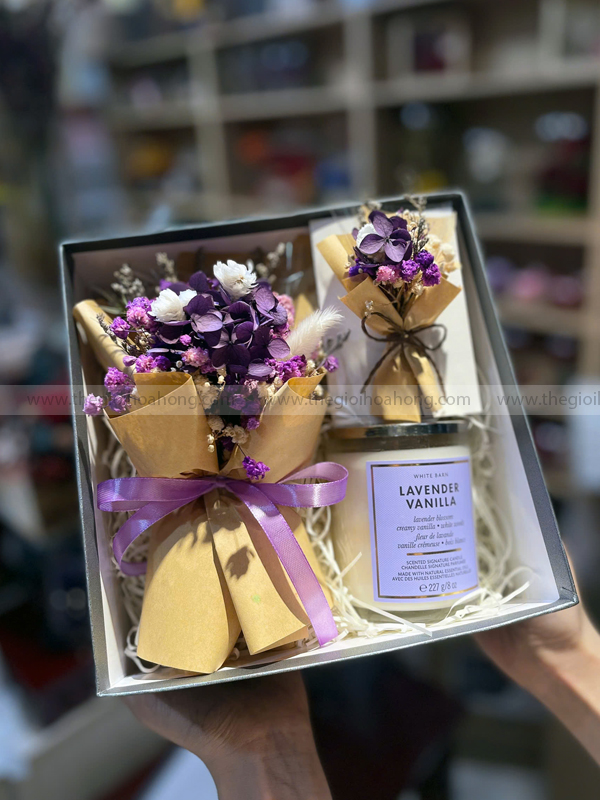 Combo nến thơm Lavender + Bó hoa khô mini