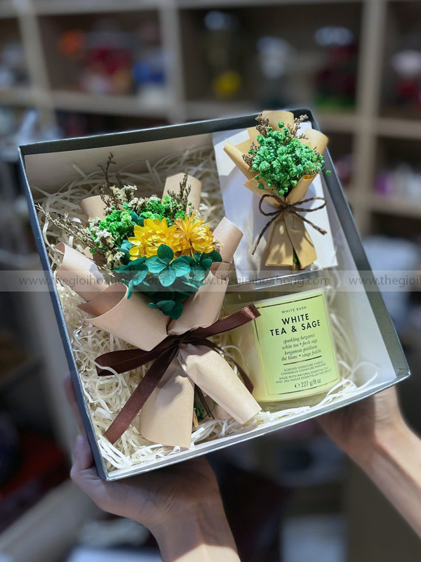 Combo nến thơm White Tea & Sage + Bó hoa khô mini