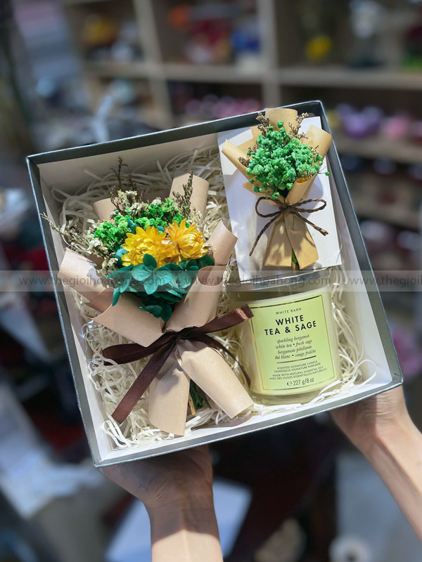 Combo nến thơm White Tea & Sage + Bó hoa khô mini