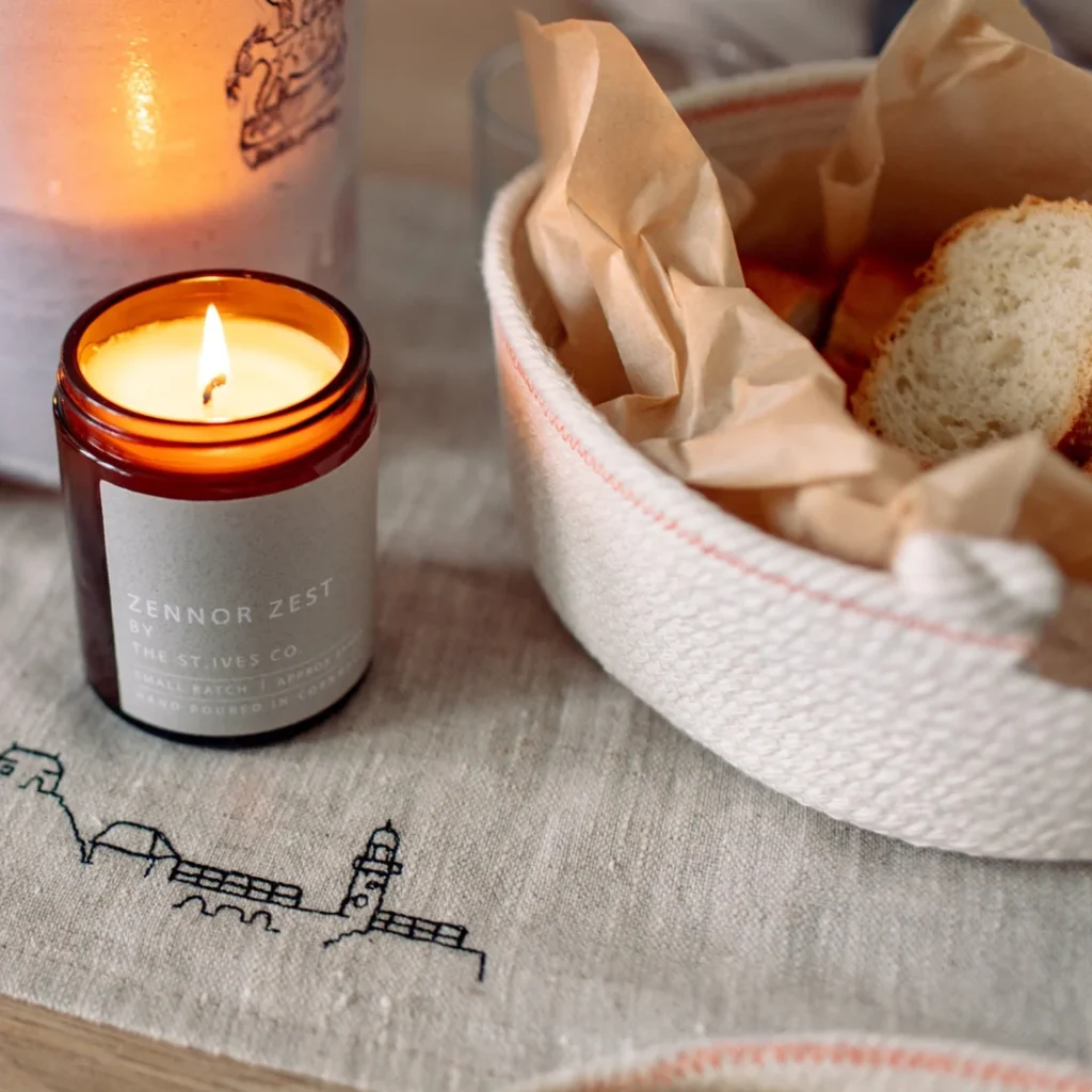 nến thơm soy wax tạo không gian thư giãn