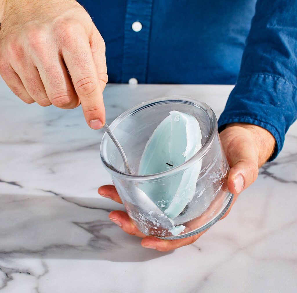 Cách Vệ Sinh Hũ Nến Thơm Để Tái Sử Dụng Decor Cực Đẹp
